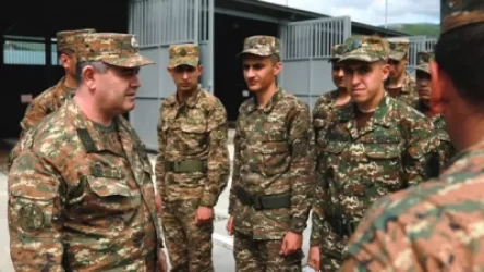 Արտակ Դավթյանն աշխատանքային այցով եղել է հյուսիս-արևելյան ուղղությամբ տեղակայված զորամասերում