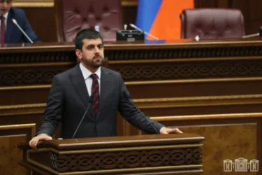 Դրոշ այրելը թուլության դրսևորում է. Սարգիս Խանդանյան