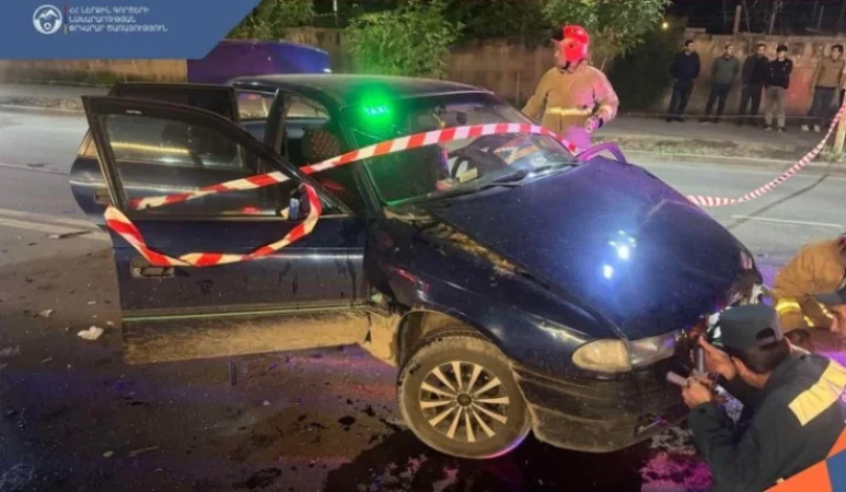 Մեքենաները բախվել էին իրար, արգելափակված քաղաքացի կար. ՆԳՆ