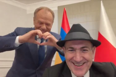 ՏԵՍԱՆՅՈՒԹ․  Լեհաստանի վարչապետը միացել է Փաշինյանի «սրտիկ» ողջույնին