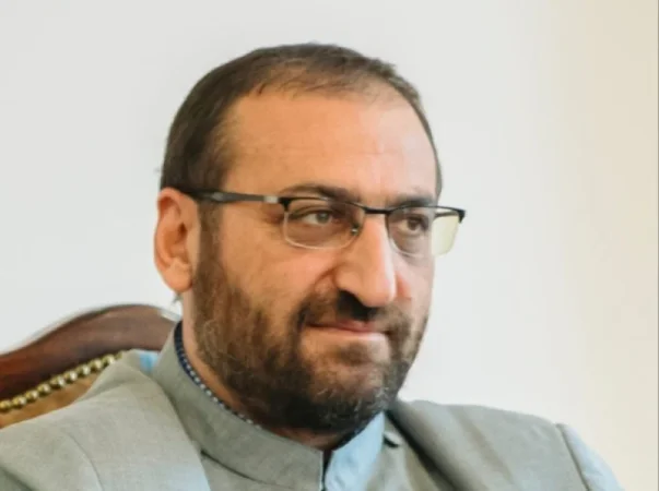 Արշակ սրբազանը՝ համացանցում տարածված ինտիմ տեսանյութերի մասին