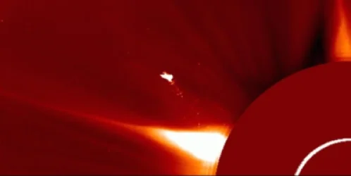 Արեգակի վրա թռչունի նմանվող օբյեկտ է հայտնաբերվել