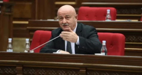 Հետևեք արձակուրդներին և կտեսնեք՝ ինչ է կատարվում Երևանում․ Աղազարյանը՝ Բագրատյանին