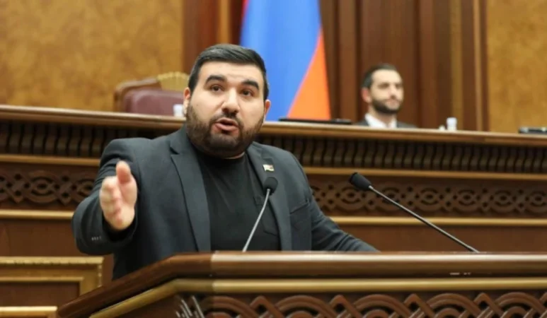 Հո չի՞ նշանակում, որ ինչ կա պիտի երեսներիս ասեք. Վահանգ Ալեքսանյան