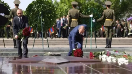 Հաղթանակի և խաղաղության տոնի առթիվ Նիկոլ Փաշինյանն այցելել է «Հաղթանակ» զբոսայգի