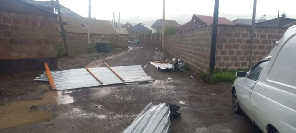 ՆԳՆ-ն նոր մանրամասներ է հայտնել այսօրվա ուժգին քամիների վնասներից