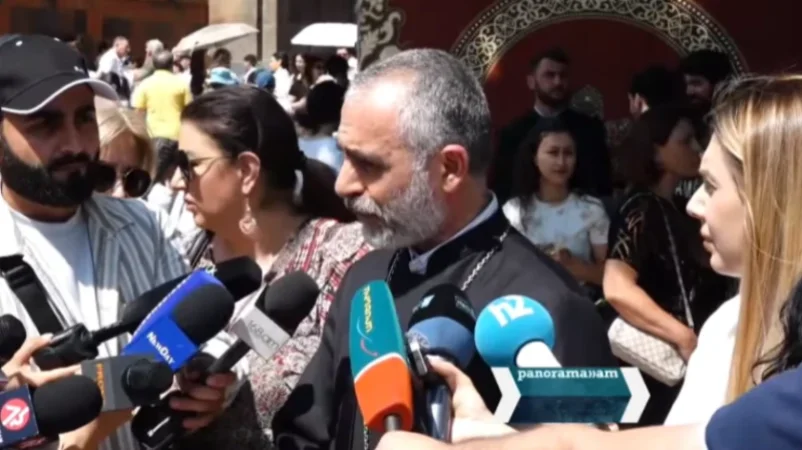 Թե՛ ամուսնացյալ, թե կուսակրոն հոգևորականները համախմբված են․ Տեր Եսայի