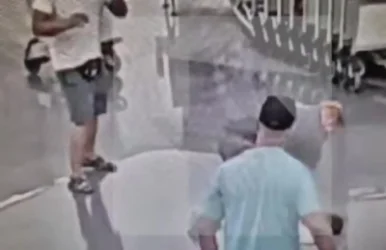 Օդանավակայանում տղամարդն ամբողջ ուժով գետնին է նետել երկու տարեկան երեխային. նա կոմայի մեջ է. ՌԴ