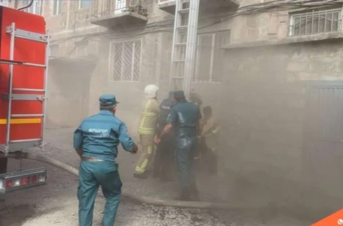 Հրդեհ՝ Արմավիրում. բնակիչներ են տարհանվել