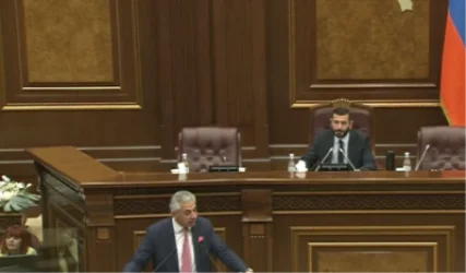 Դուք խուլիգան եք. Էդգար Ղազարյանը՝ ԱԺ ամբիոնից Ռուստամ Բաքոյանին