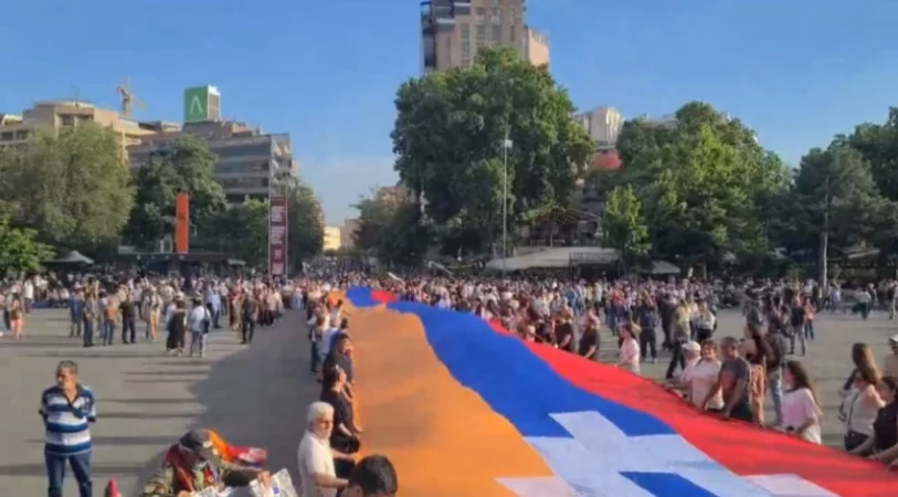 Երևանի Ազատության հրապարակում մեկնարկել է արցախցիների հանրահավաքը