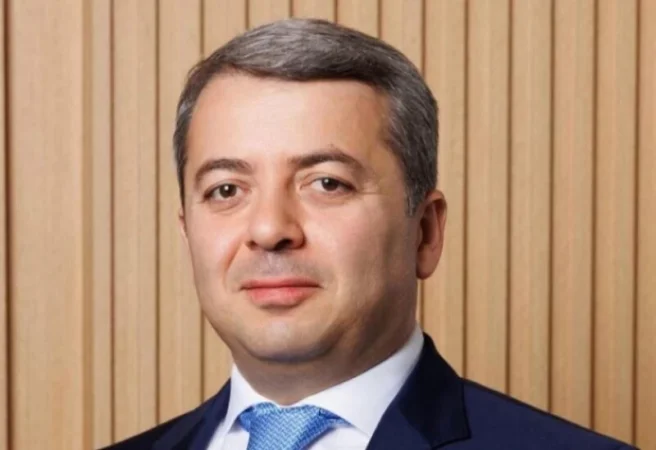 Դժվար է հավատալ, որ Էջմիածինը պատրաստվում են գրոհել. Հայկ Իգնատյանը՝ վարչապետի գրառման մասին