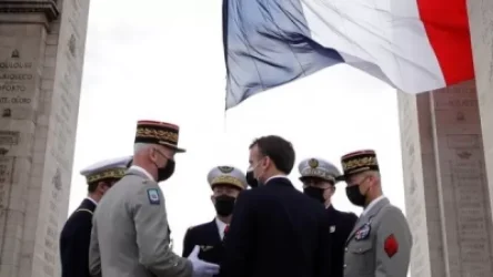 Ֆրանսիացի զինվորականները  Մակրոնին նախազգուշացնում են  քաղաքացիական պատերազմի մասին