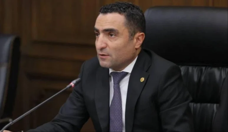 Իշխանությունը մտադիր է Ռոմանոս Պետրոսյանին վերադարձնել ՊՎԾ․ «Ժողովուրդ»