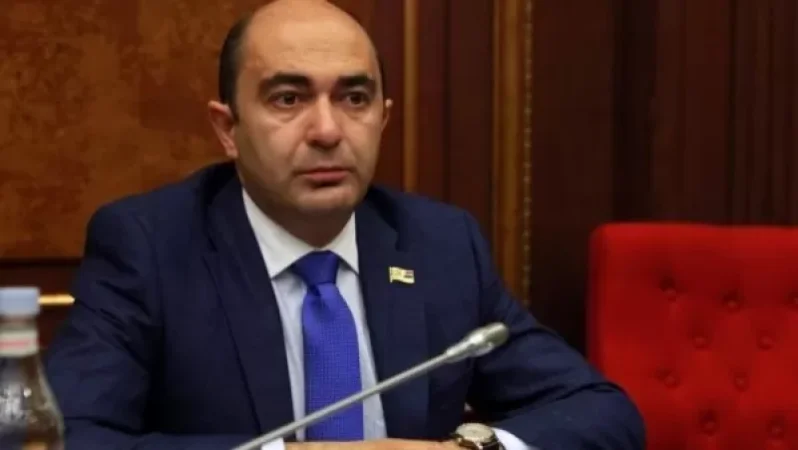 «Ազգային» բառի անվերջ շահարկումը դեռ չի նշանակում լինել ազգային․ Էդմոն Մարուքյանի գրառումը