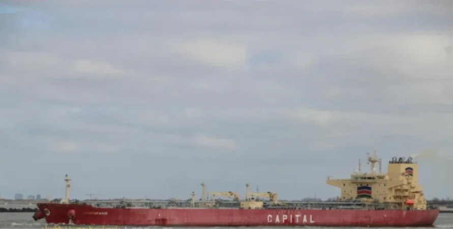 Ադրբեջանական հերթական նավը՝ ԵՄ «սև ցուցակի» թեկնածու. այն համարվում է Ռուսաստանի «ստվերային նավատորմի» մաս. «Հետք»