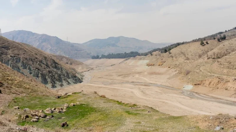 Իրանում ջրի սուր դեֆիցիտ է. գետերն ու ջրամբարները չորացել են. Bild