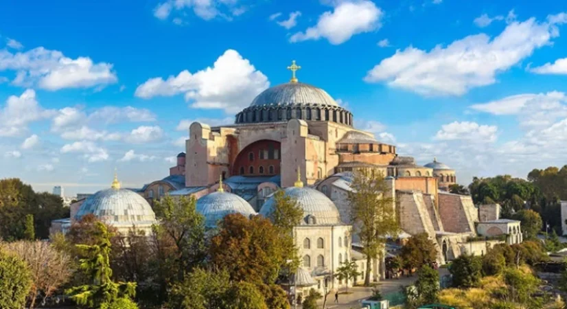 Թուրքիայում փորձել են հրկիզել Սուրբ Սոֆիա տաճարը