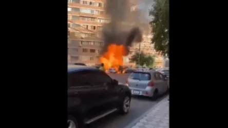 ՏԵՍԱՆՅՈՒԹ․ Երևանի Սարյան փողոցում այրվում է KIA մակնիշի ավտոմեքենա