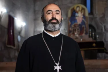 Տեր Վրթանես քահանա Բաղալյանին կստենտավորեն. Հայր Զաքարիա