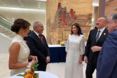 Փաշինյանն ու Աննա Հակոբյանը Չինաստանում զրուցել են Էրդողանի, Ալիևի և նրանց կանանց հետ