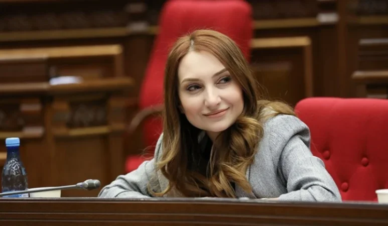 Ինչ ունեցվածքով է Լիլիթ Մակունցը գալիս Հայաստան․ «Ժողովուրդ»