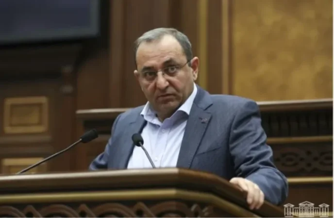 Արցախում ինչ խաղաղություն է․  ո՛չ կրակոց կա, ո՛չ մարդասպանություն կա, խաղաղություն է, բայց հայություն չկա․ Մինասյան