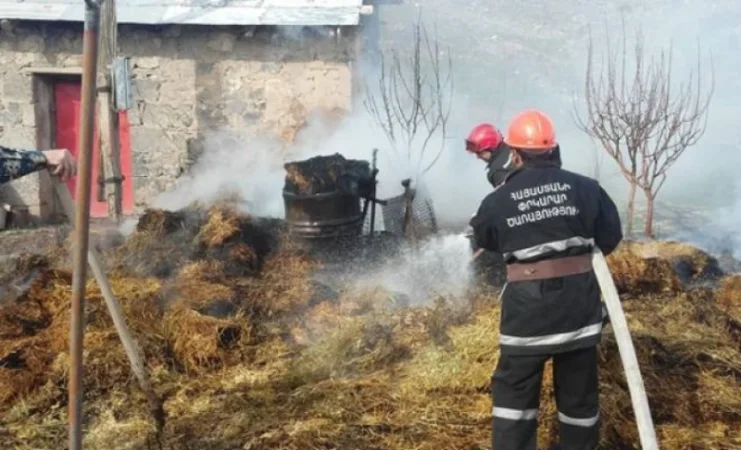 4-րդ օրը հրշեջներին հաջողվել է մարել Արզական գյուղում բռնկված հրդեհը