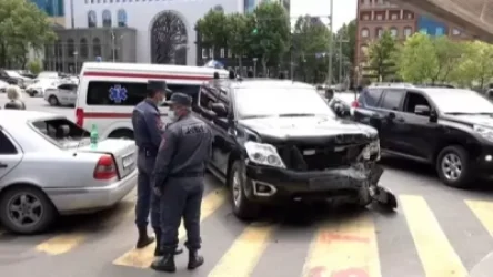 Փաշինյանին ուղեկցող ավտոմեքենայի մասնակցությամբ ավտովթարի հետևանքով տուժածներից մեկն ունի կոտրվածքներ