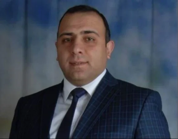 Նարեկ Վանեսյանի անպարկեշտ վարքի ապացույցն ու «հերքման մարաթոնը». «Ժողովուրդ»