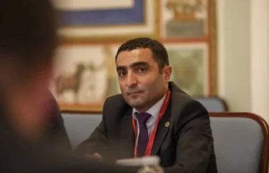 Ռոմանոս Պետրոսյանն ամսական 5 մլն դրամից ավել աշխատավարձ է ստանում․ «Հրապարակ»