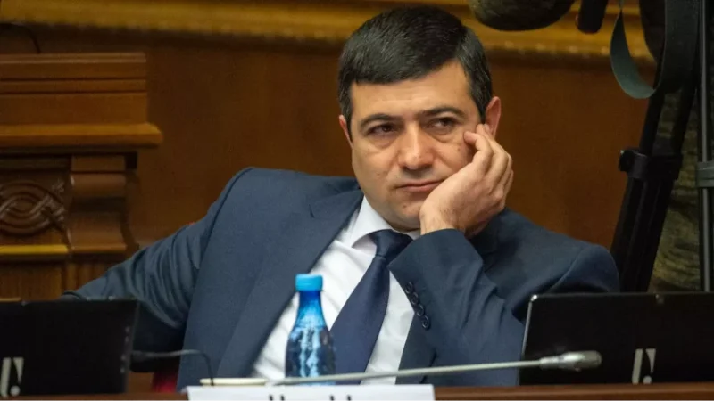 Գյումրեցուն չեն կարող զրկել տոնից․ արտահերթ նիստ ենք նախաձեռնել. Սարիկ Մինասյան