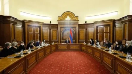 Նիկոլ Փաշինյանը հանդիպել է զոհված զինծառայողների հարազատներին