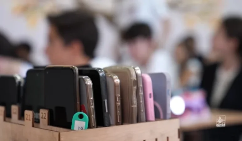 «Խելացի» սարքավորումներն օգտագործելու սահմանափակումներ՝ Երևանի դպրոցներում. քաղաքապետարան