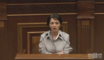 Այն, ինչ արվել է դպրոցների հետ շինարարության առումով, խայտառակություն է. ԿԳՄՍ նախարար