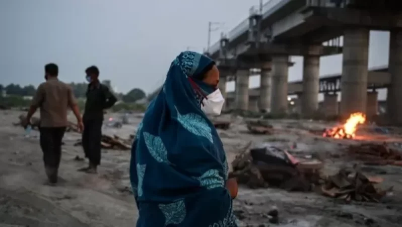 Հնդկաստանի Գանգես գետում հայտնաբերվել են կորոնավիրուսից մահացած տասնյակ մարդկանց դիեր