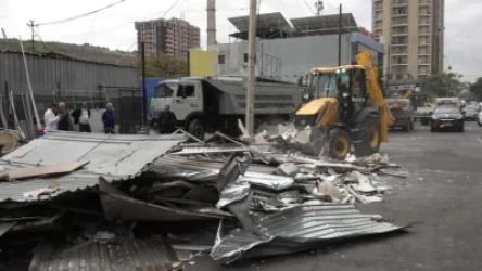 Գնունու շուկային հարակից մայթից ապամոնտաժվել է 30 կրպակ ու տաղավար