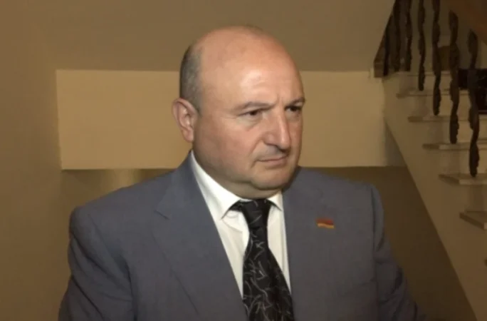 Ղուկասյաններին 24/7 գրաֆիկով հսկում են իրավապահները՝ քաղաքացիական հագուստով․ «Իրավունք»