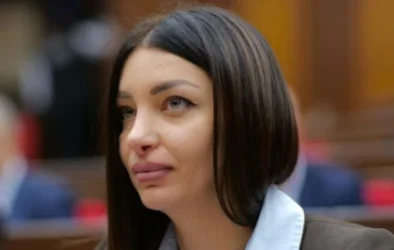 Վարդանիկն ի սկզբանե գիտեր` դրա համար էլ մտածել է գռփի-չռփի, հետո ծակը մտնի. Հակոբյան