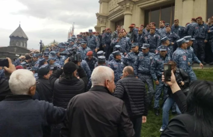 ՔԿ-ն հայտնել է Գյումրիում ձերբակալվածների թիվը