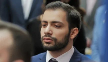 Արմեն Գալջյանն անդրադարձել է Արշակ սրբազանի և մի կնոջ մասնակցությամբ տեսանյութին