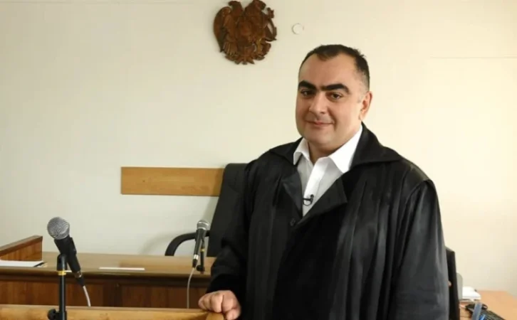 Դավիթ Հարությունյանը պահանջում է վերականգնել դատավորի պաշտոնը