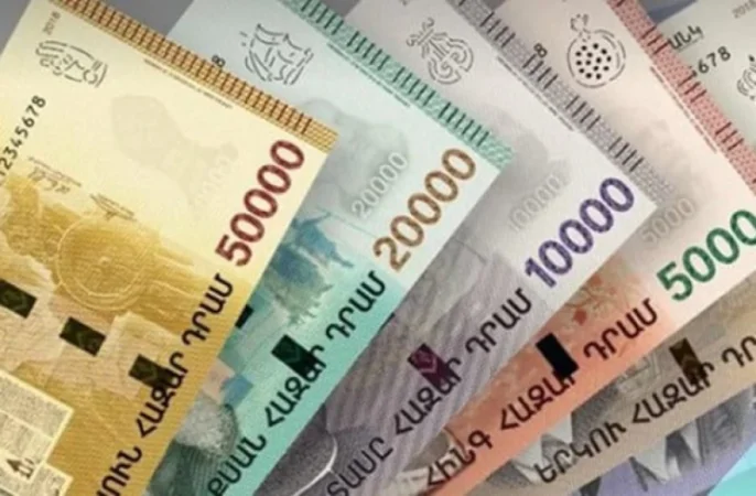 Փորձել էին վճարել կեղծ թղթադրամներով. երկու անձ ձերբակալվել է