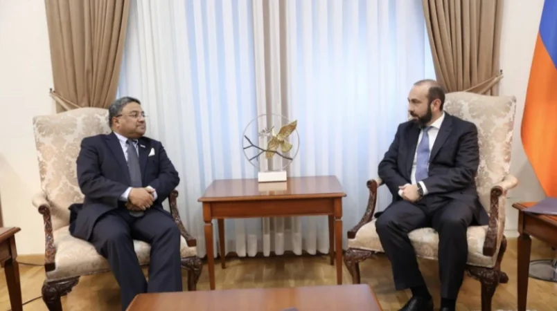 Արարատ Միրզոյանը հանդիպել է Հնդկաստանի ԱԳ նախարարի տեղակալ Սիբի Ջորջի հետ