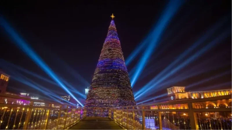 Որքա՞ն գումար է նախատեսված Երևանի ամանորյա զարդարանքների համար. «Հրապարակ»