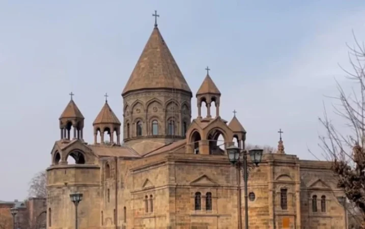 Երբ ինձ բավարար չափով մաքրված կզգամ, այդ ժամանակ էլ կգնամ Մայր Աթոռ. Փաշինյան