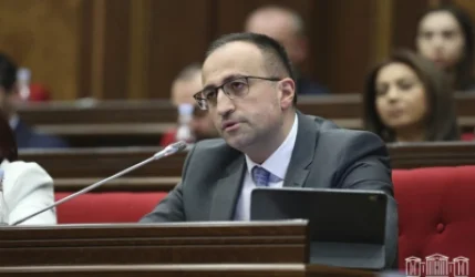 Բանկերի մերժումները խնդիր են ստեղծում կույր քաղաքացիների համար. Արսեն Թորոսյան