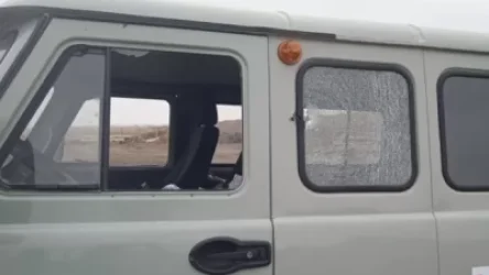 Լուսանկարներ․ Ադրբեջանը կրակել է ՊԲ ստորաբաժանման սանիտարական մեքենայի ուղղությամբ