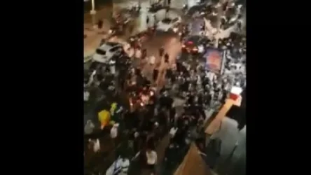 ՏԵՍԱՆՅՈՒԹ. Հրեա երիտասարդները երթ են կազմակերպել Բատ-Յամում և սկսել են ջարդել արաբական խանութները