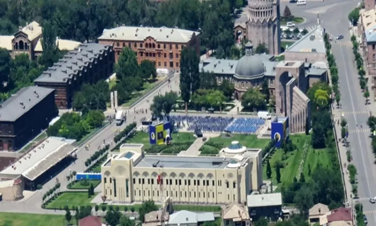 Տհաճ հոտի պատճառը պարզվել է. ի՞նչ էր եղել Էջմիածնում